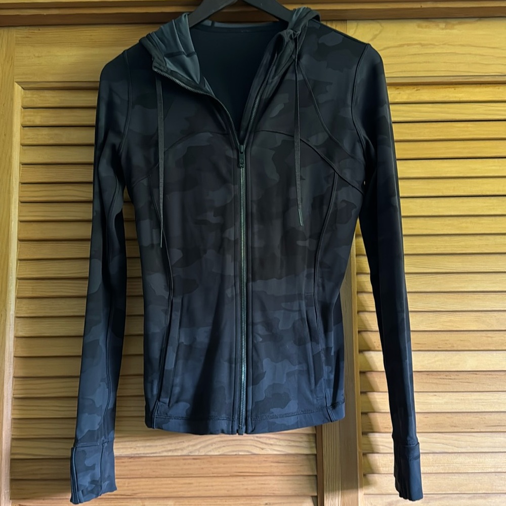 Lululemon hooed define jacket Heritage Camo Black graphite grey size 8